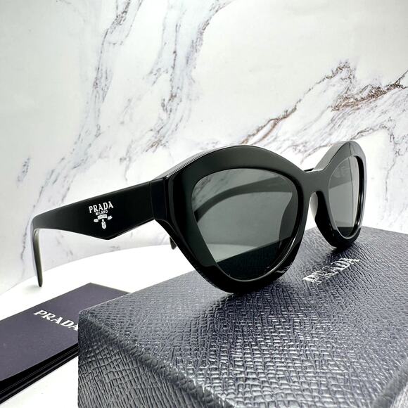 New PRADA Sunglasses Black Butterfly Cat Eye Logo Symbole Logo New main image 16